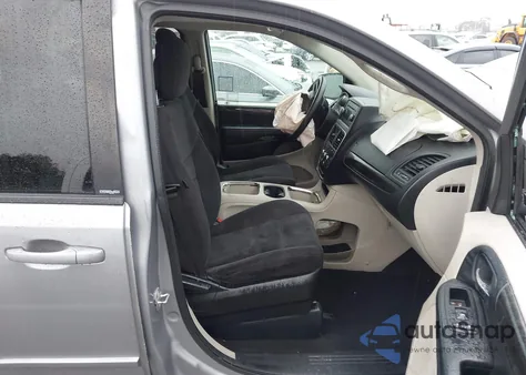 2014 Dodge Grand Caravan Sxt z USA, uszkodzony, nr VIN 2C4RDGCG6ER213979